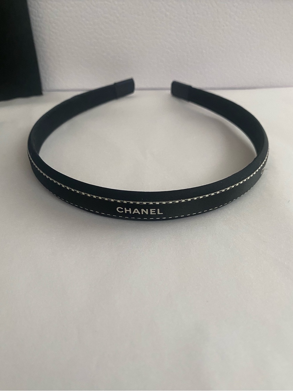 Slim CHANEL Ribbon Black Logo Stitched Headband - Picture 4 of 5